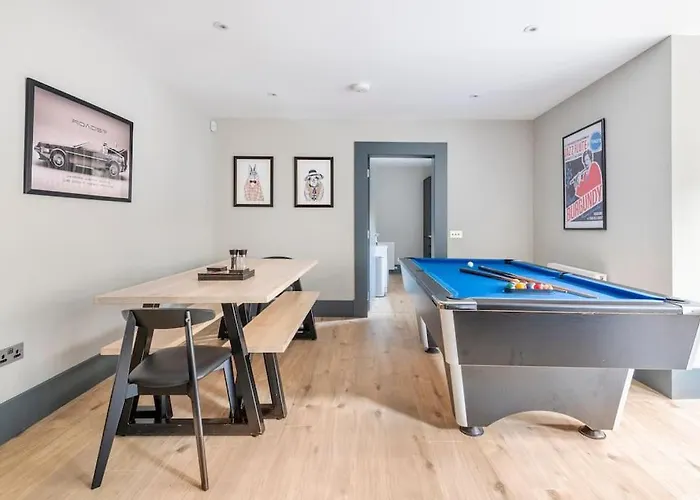 Immaculate 3 Bed With Private Entrance In Inverleith Daire *