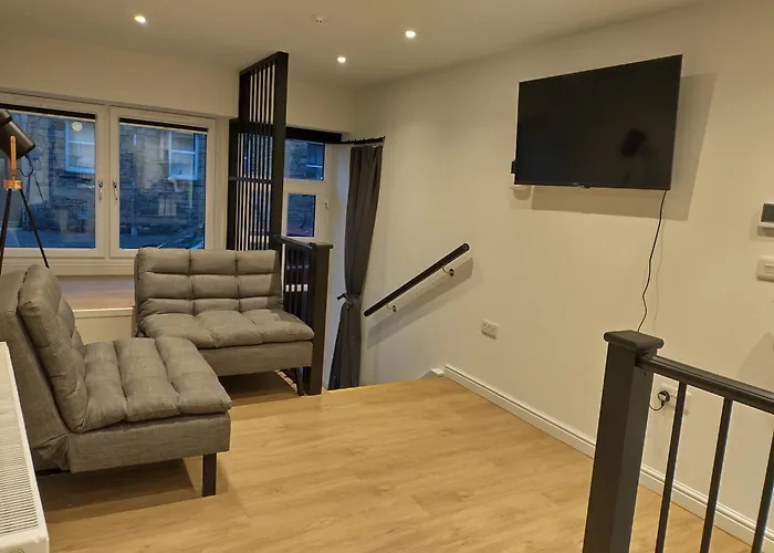 Amazing - Pleasance In The Centre *