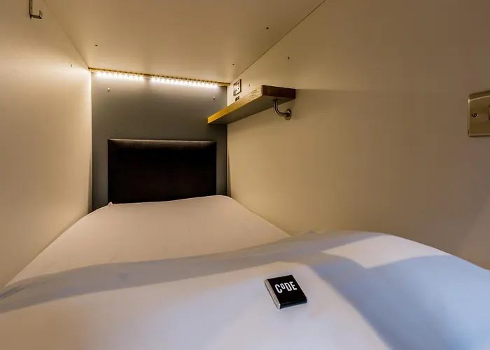 Code - The Loft, 호스텔