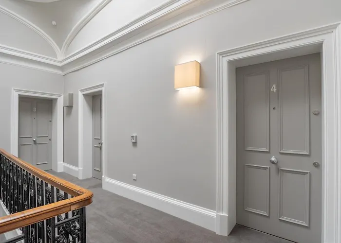 Flat With Majestic Views In West End Wonderland Apartmán *