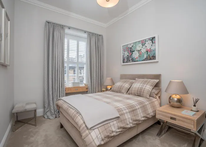 Georgian Gem In The New Town דירה *