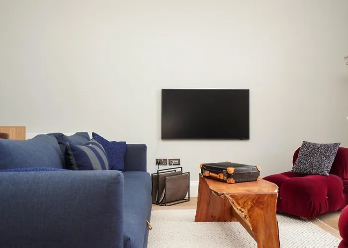 Flat With Majestic Views In West End Wonderland Διαμέρισμα *