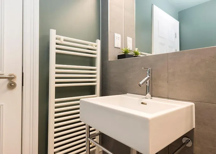 公寓 Joivy Spacious Next To West End