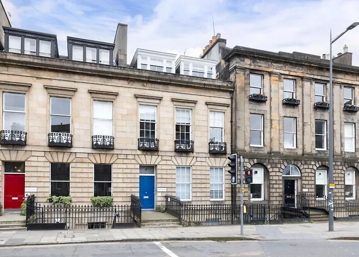 Joivy Spacious Next To West End *