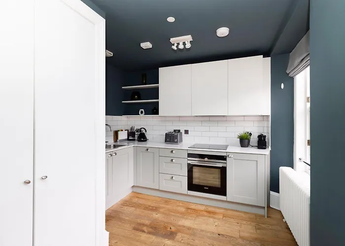 Joivy Spacious Next To West End 公寓 *