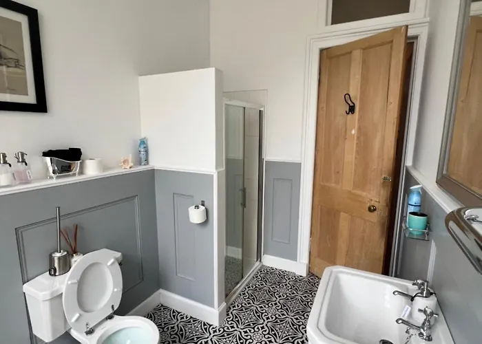 Georgian 4 Bedroom 3 Bathroom New Town Edinburgh