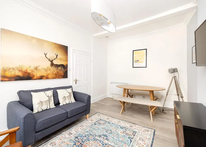 Argyl - Charming 2 Bedroom On Thistle Street Apartament