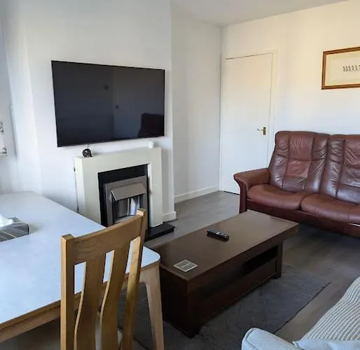 Lovely 3-bed Flat * 爱丁堡
