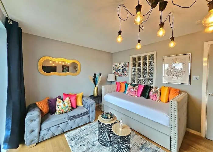 דירה 4 Separate Beds, Sleeps 6, Beautiful 2 Bed *