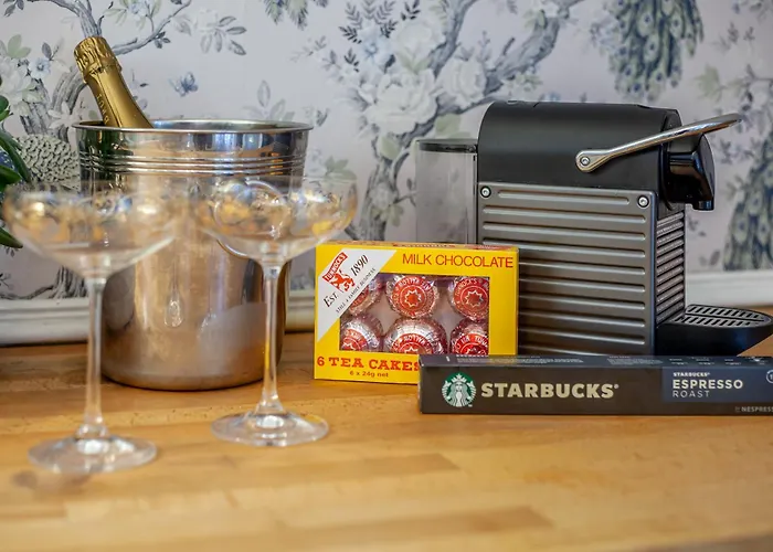 Beautiful Victorian Close To The Botanical Gardens, Free Parking! דירה *