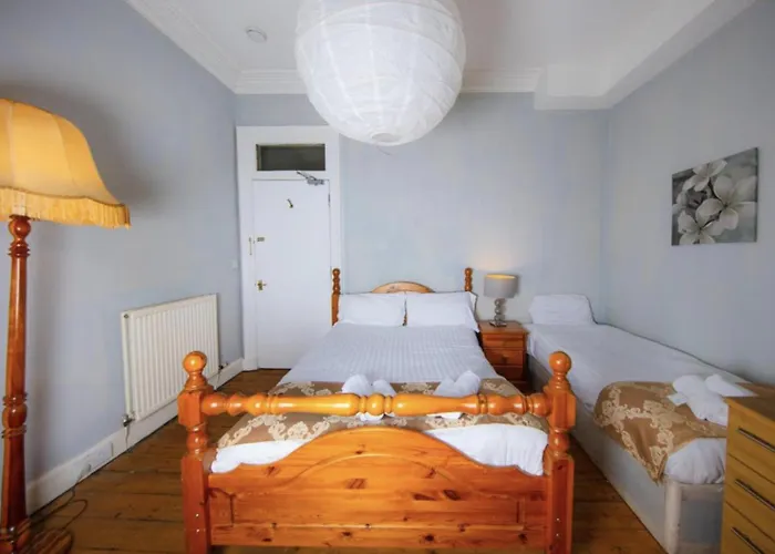 Comfortable And Spacious Retreat By The Meadows! Apartment Edinburgh