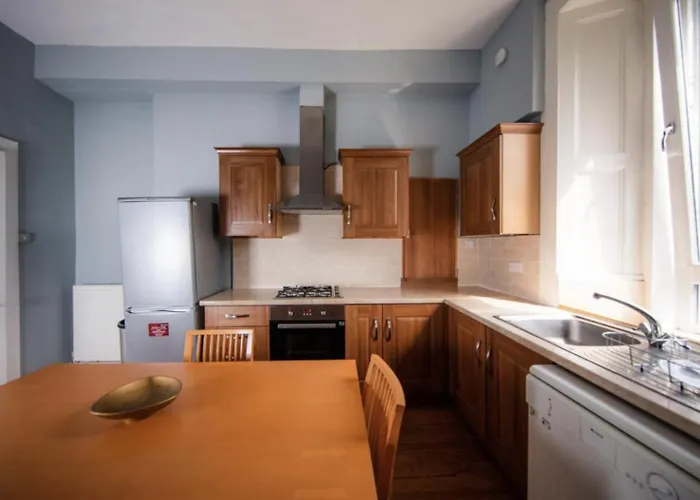 דירה Comfortable And Spacious Retreat By The Meadows!