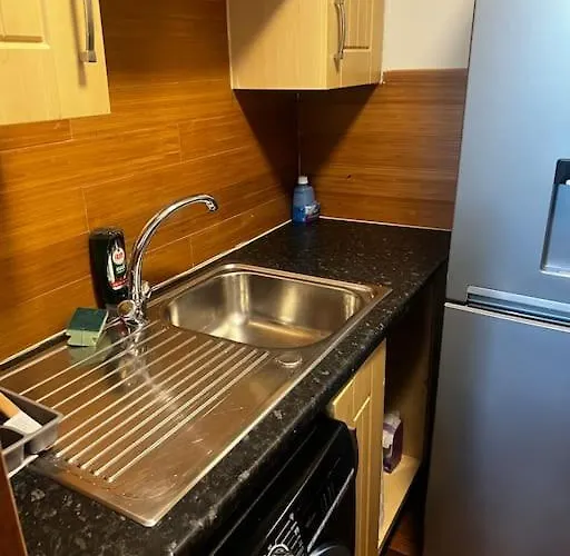 One Bedroom In Gorgie With New Heating System * Edinburgh