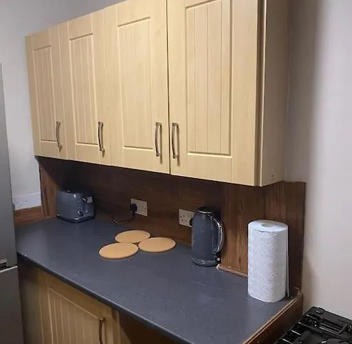 One Bedroom In Gorgie With New Heating System