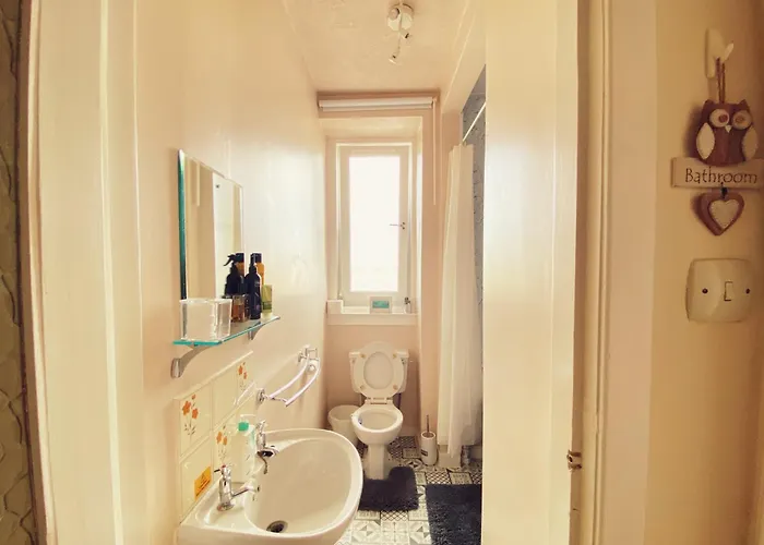 Meadowbank 1-bedroom Flat אדינבורו