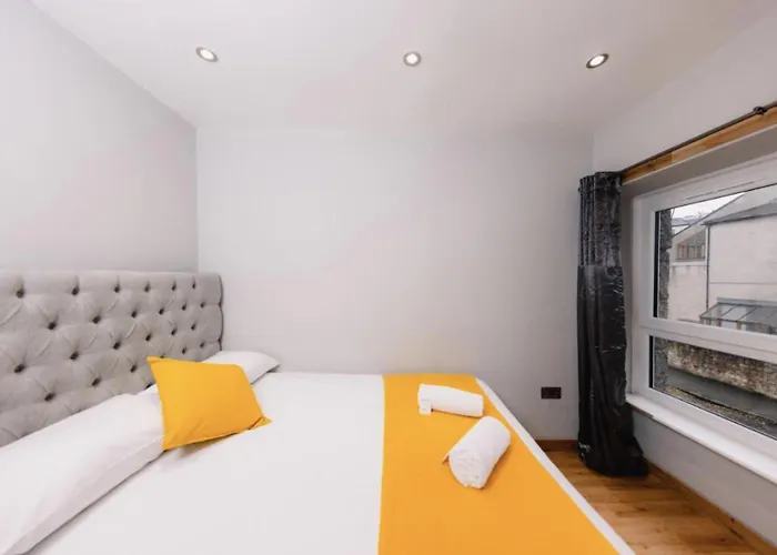 Superb Luxury By Canal - Central דירה אדינבורו