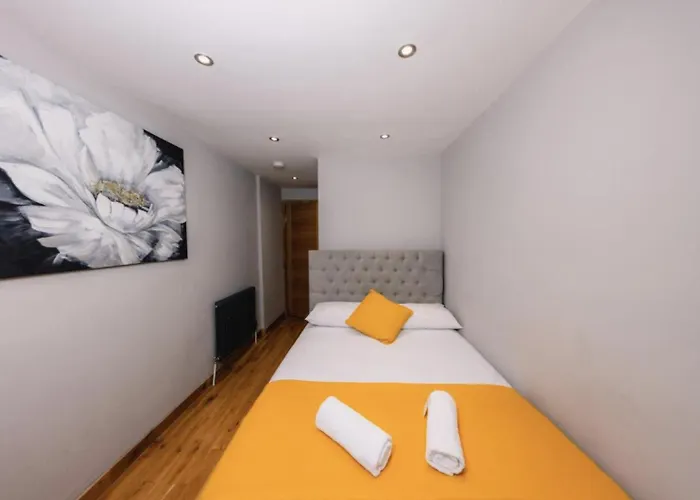 Superb Luxury By Canal - Central