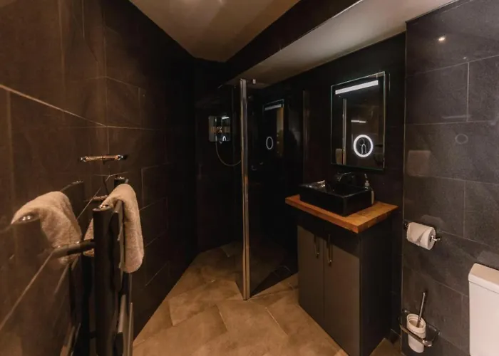 Superb Luxury By Canal - Central * إدنبرة