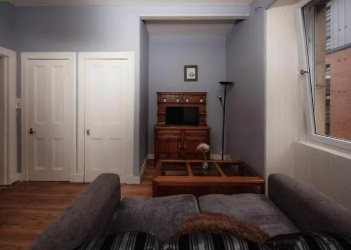 Cozy - Leith Edinburgh