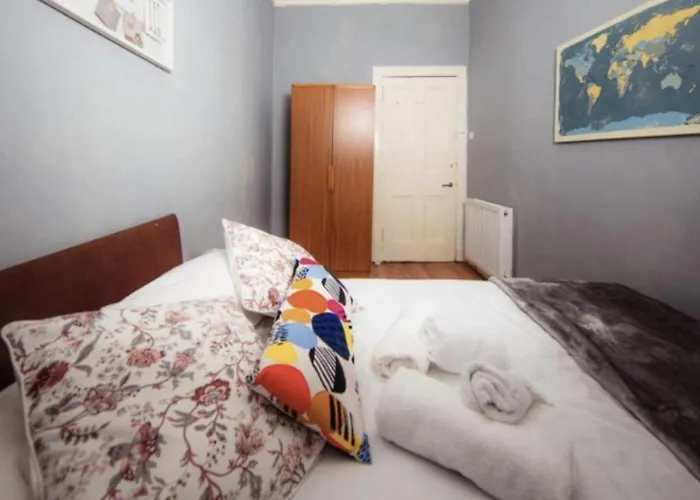 Cozy - Leith Edinburgh