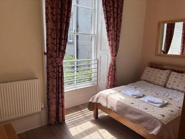 Edinburgh City Suites Эдинбург