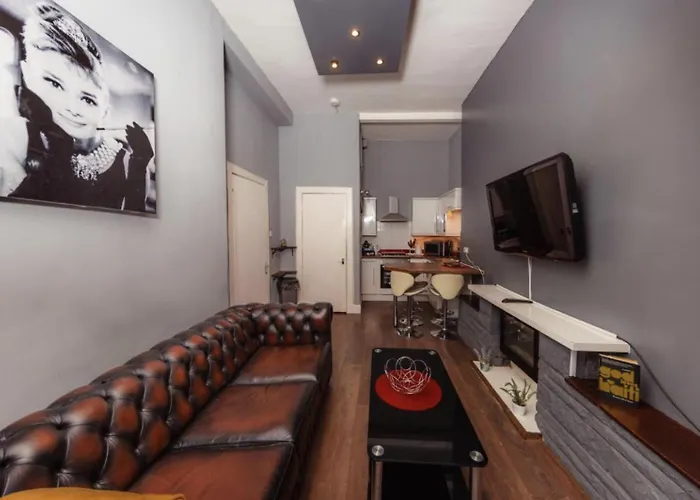 Warm By Holyrood Palace!