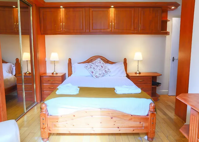 Royal Mile Escape - Five Bedrooms 公寓 *