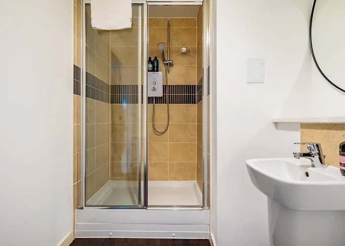 Bright, Modern 2 Bedroom House With Free Parking! Apartmán *