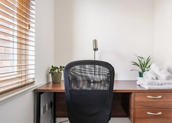 Apartmán Bright, Modern 2 Bedroom House With Free Parking! *