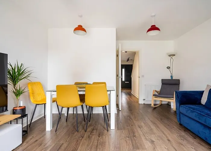 Apartmán Bright, Modern 2 Bedroom House With Free Parking! Edinburgh