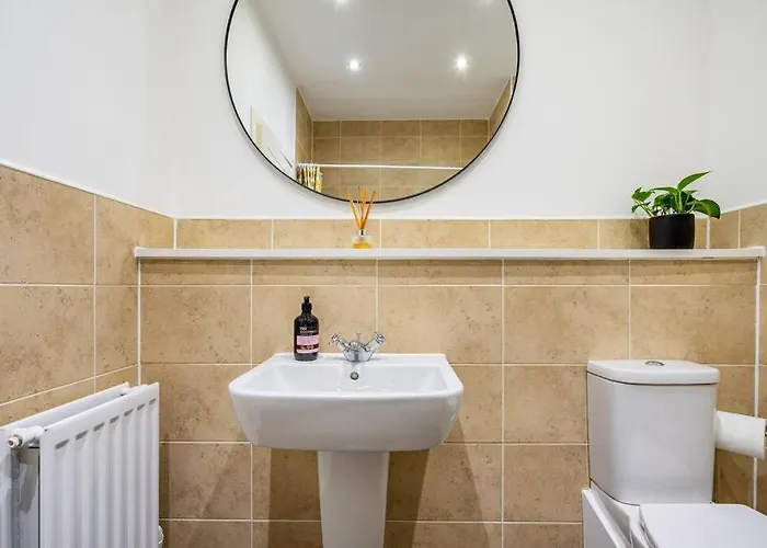 Bright, Modern 2 Bedroom House With Free Parking! Apartmán *