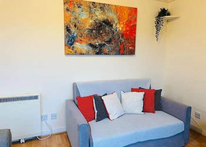 Two Bedrooms With Free Parking *