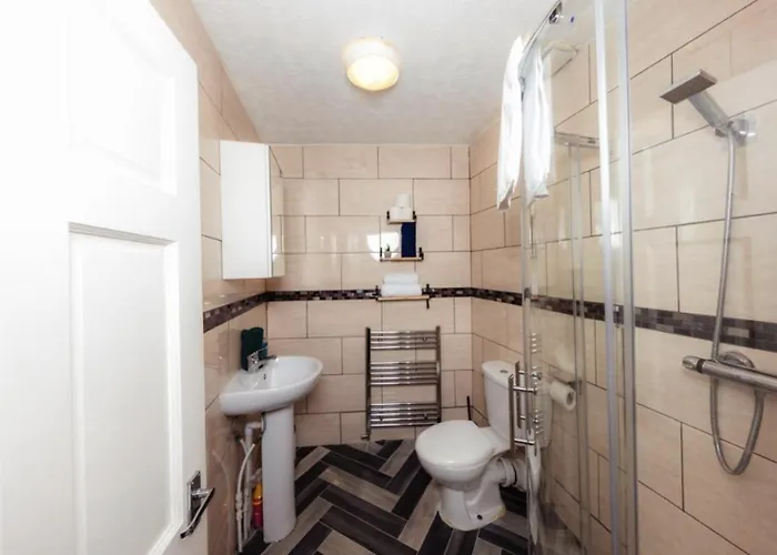 Warm & Welcoming Close To Meadows! City Centre 10 Daire