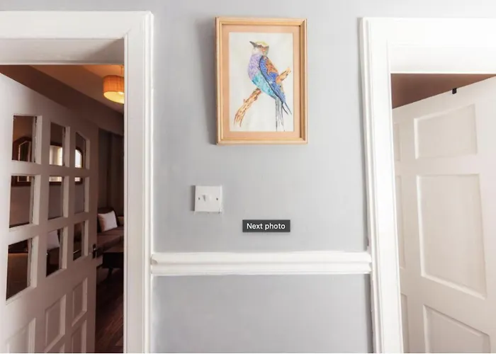 Warm & Welcoming Close To Meadows! City Centre 10