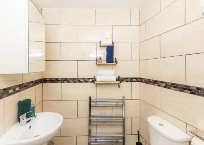 Daire Warm & Welcoming Close To Meadows! City Centre 10