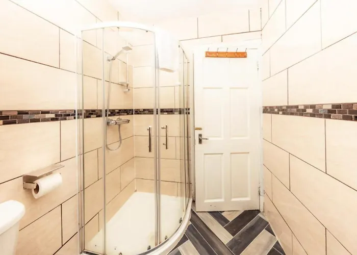 Daire Warm & Welcoming Close To Meadows! City Centre 10 *