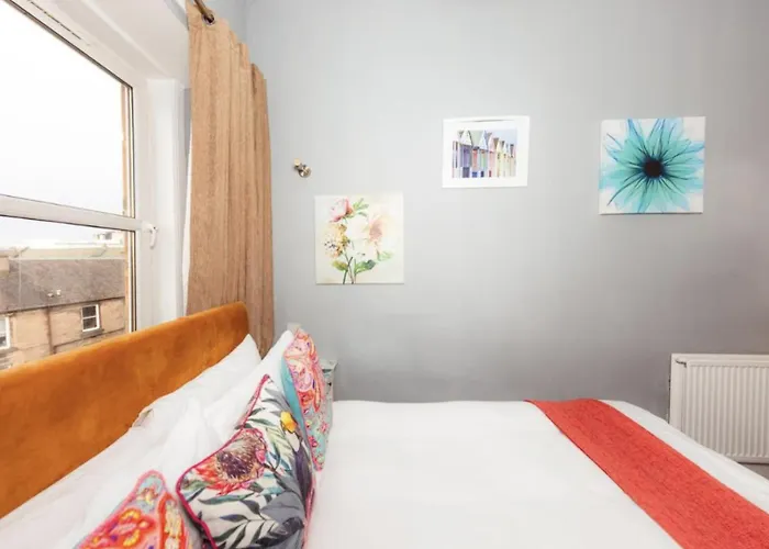 Daire Warm & Welcoming Close To Meadows! City Centre 10