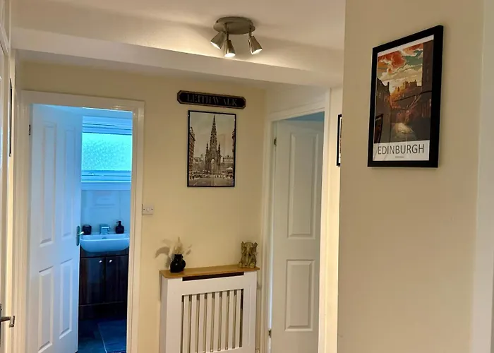 The Red Door, Two-bedrooms شقة