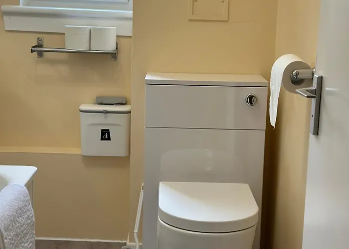 דירה One With Parking Space אדינבורו