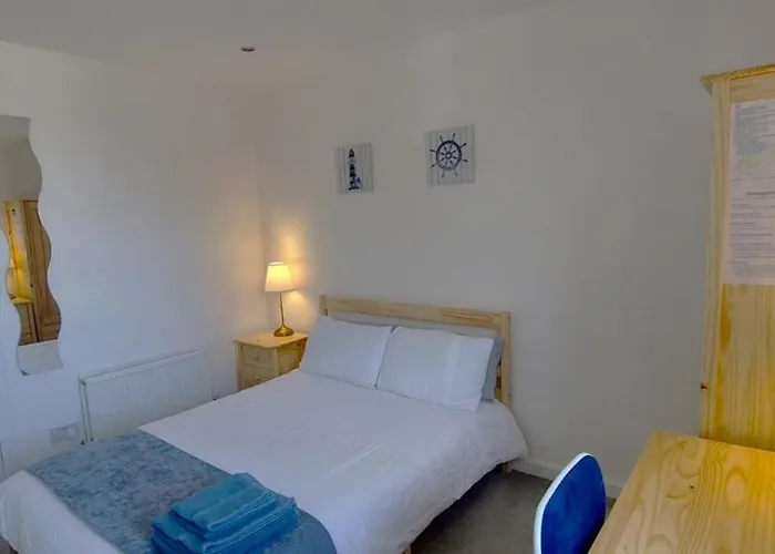 بيت ضيافة Comfortable Double Room, Great Transport To City Centre And Airport, 5 Mins To Beach, Great Value 3*