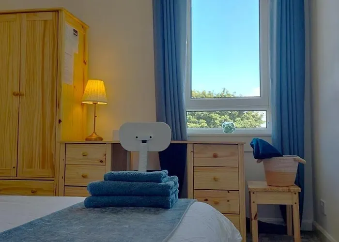 بيت ضيافة Comfortable Double Room, Great Transport To City Centre And Airport, 5 Mins To Beach, Great Value 3*