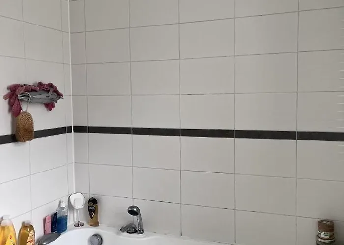 Private Bedroom In Detached In Newington * Edinburgh