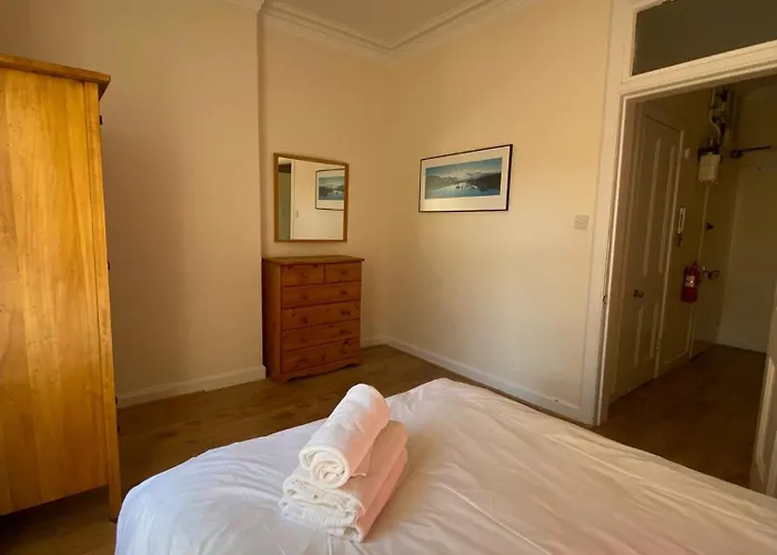 Cute 1 Bedroom Retreat In Beautiful Stockbridge אדינבורו