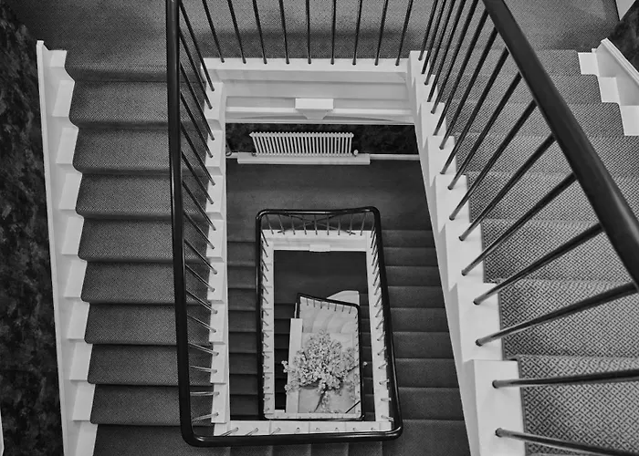 Fraser Apart Otel 4*