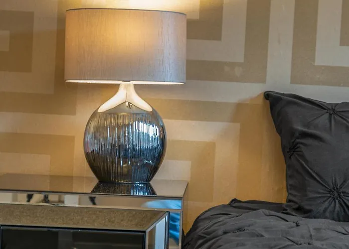 منزل للإقامة Cosy, Stylish Bedroom For Business And Work Travellers