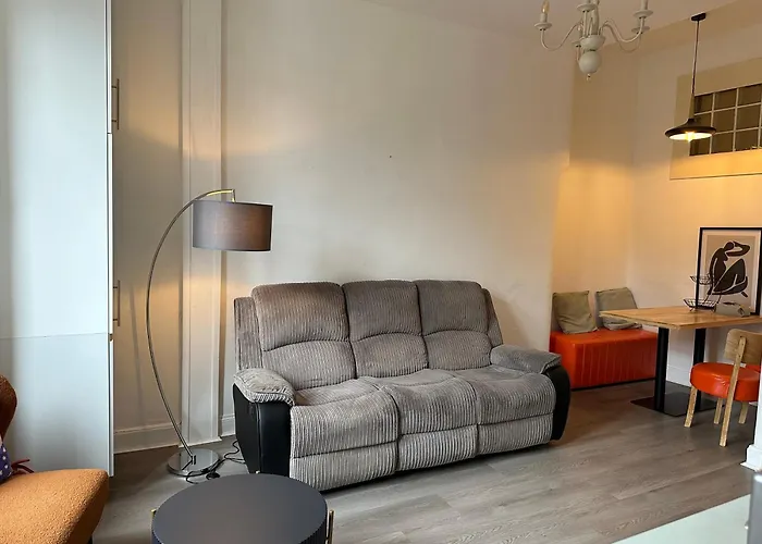 Lochrin Buildings Two Bed *