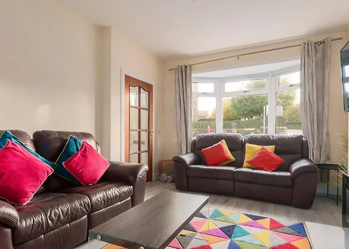 2 Bed Property, Sleeps 5, Free Parking, Near Centre Holiday home Edinburgh