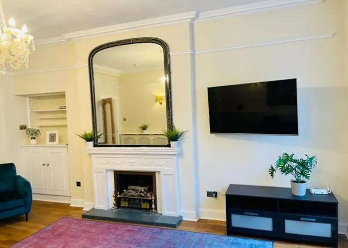Stunning Royal Mile 2 Bedroom 公寓 *