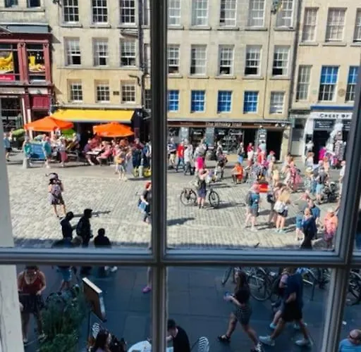 Stunning Royal Mile 2 Bedroom 爱丁堡