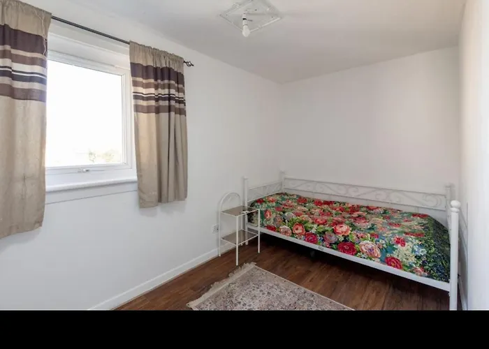 Hermitage Park شقة